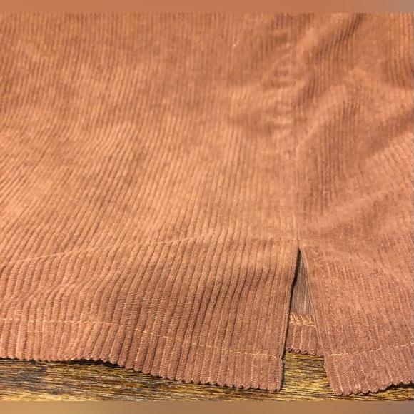 Shein Corduroy Ribbed Brown Mini Skirt With Split Hemline Size Medium NWOT - Picture 3 of 8
